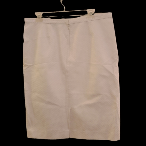 Albert Nipon Textured Pencil Skirt - Picture 2 of 3